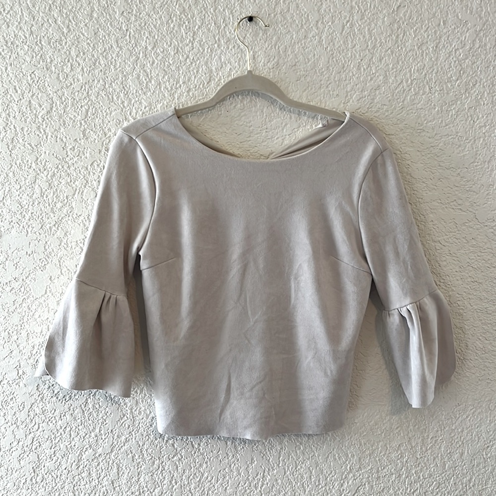 Cream/nude color flowy sleeved shirt from Altar’d State!